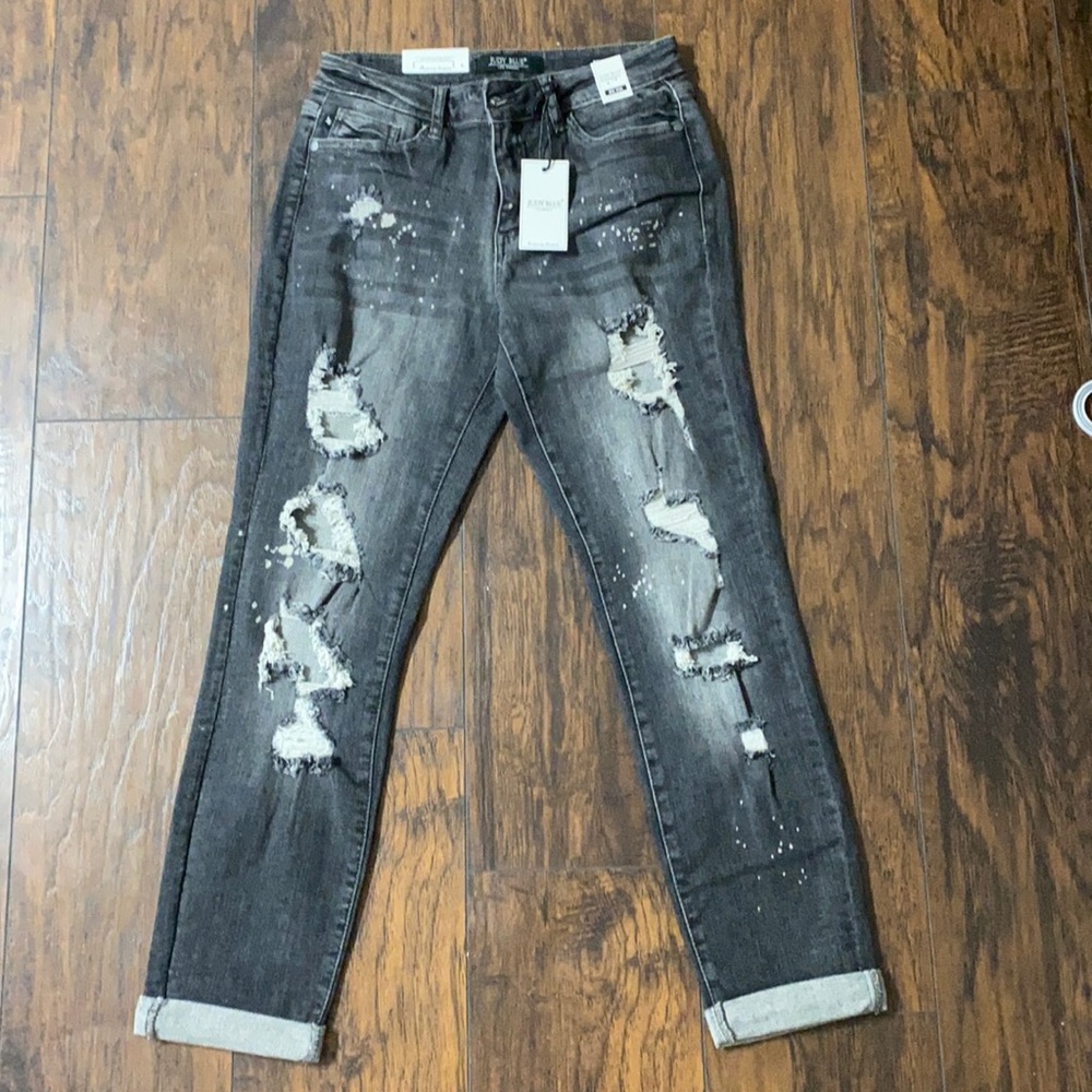 NWT Judy Blue distressed mineral wash jeans.